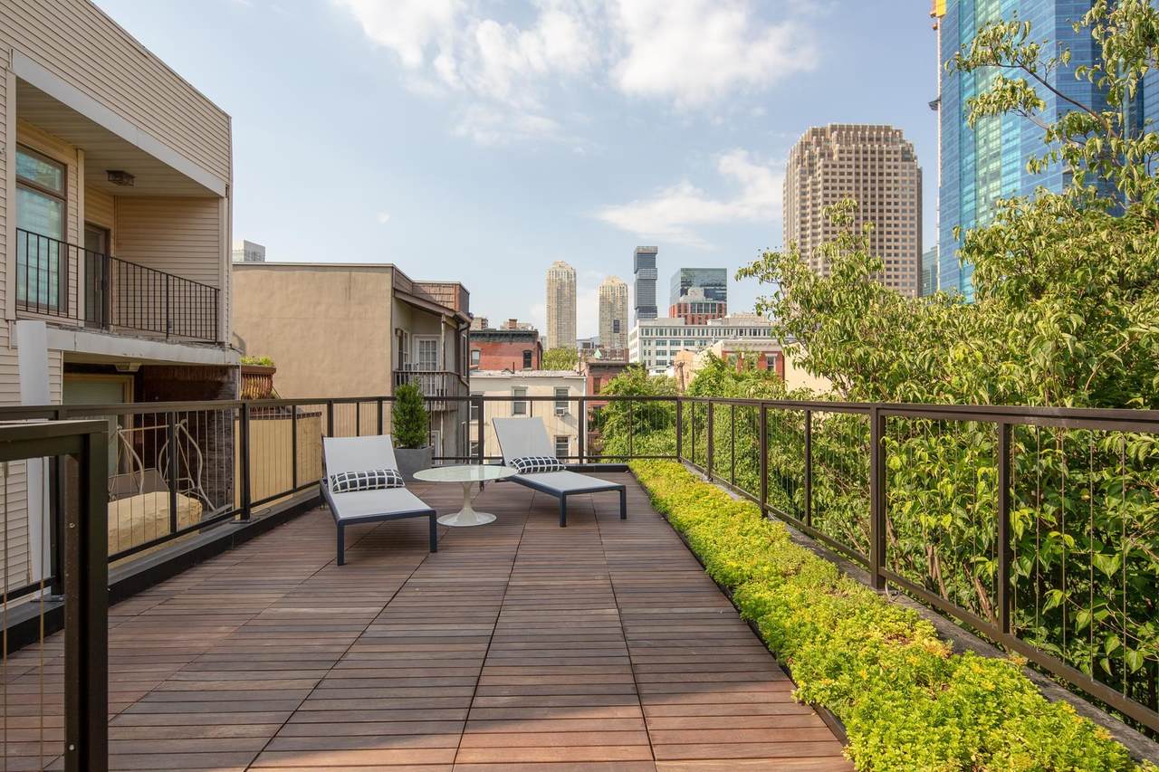 86 Essex St - Photo 1