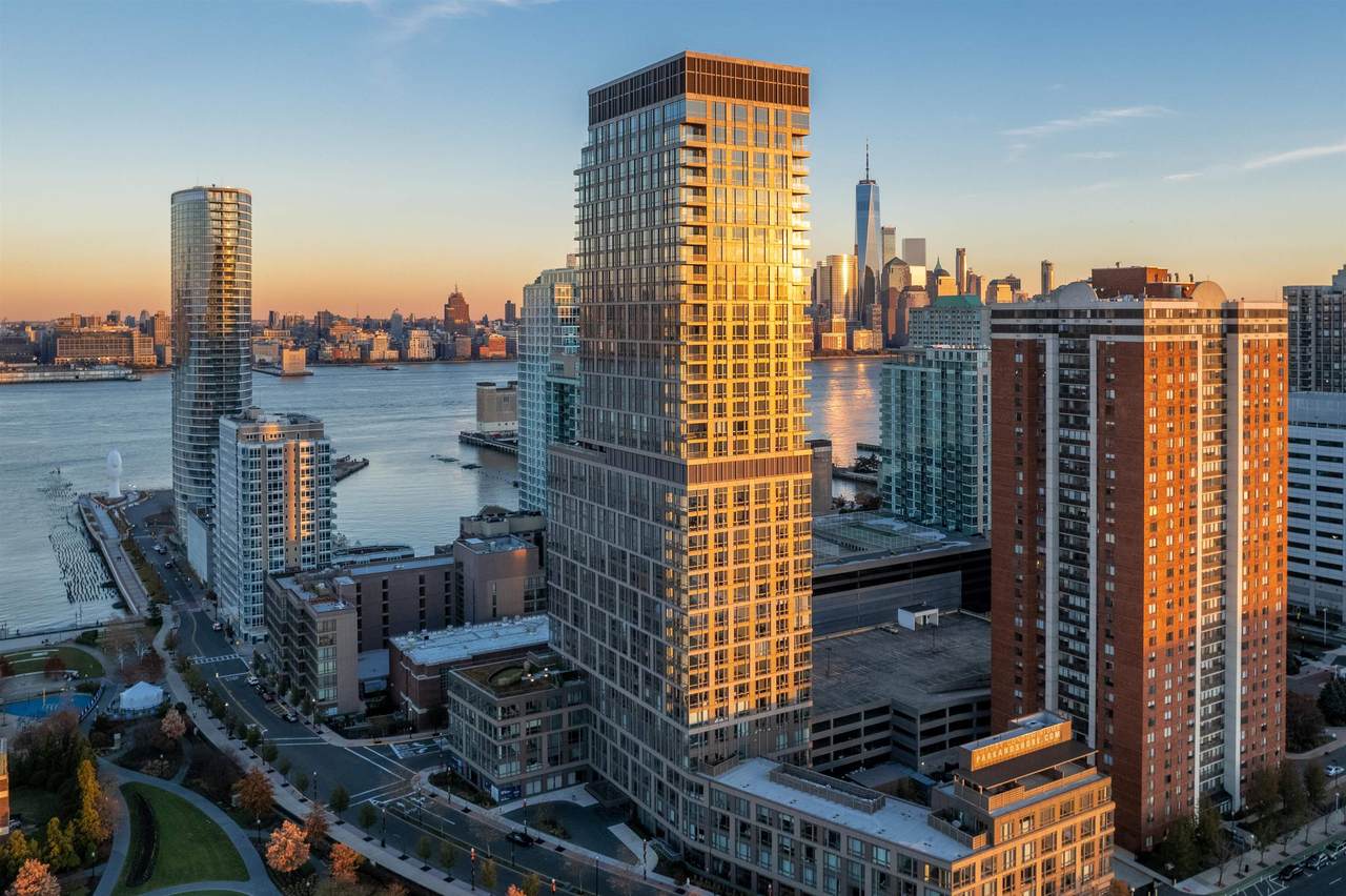 75 Park Lane South - Photo 1