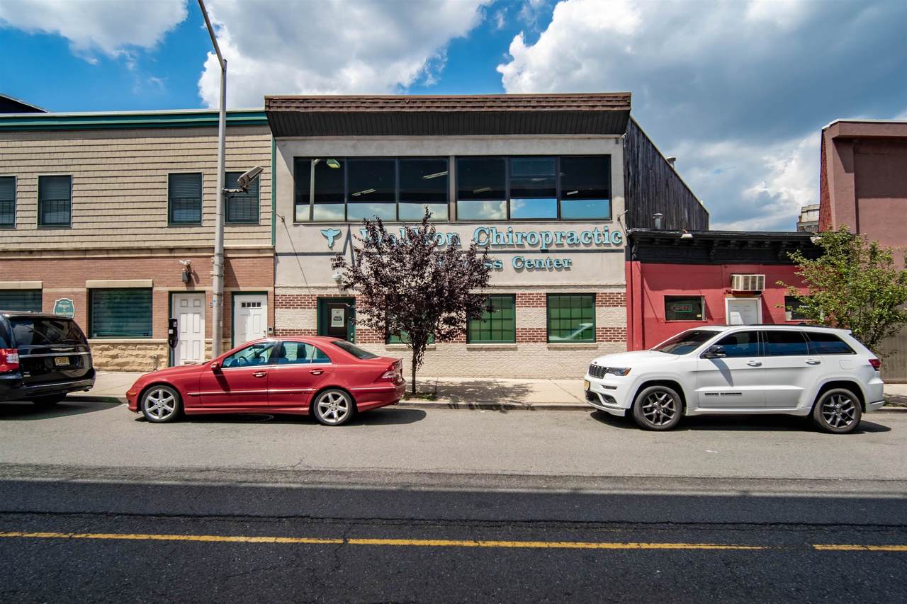 7 West 8Th St - Photo 1