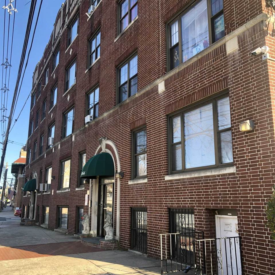 1866 Kennedy Blvd - Photo 1