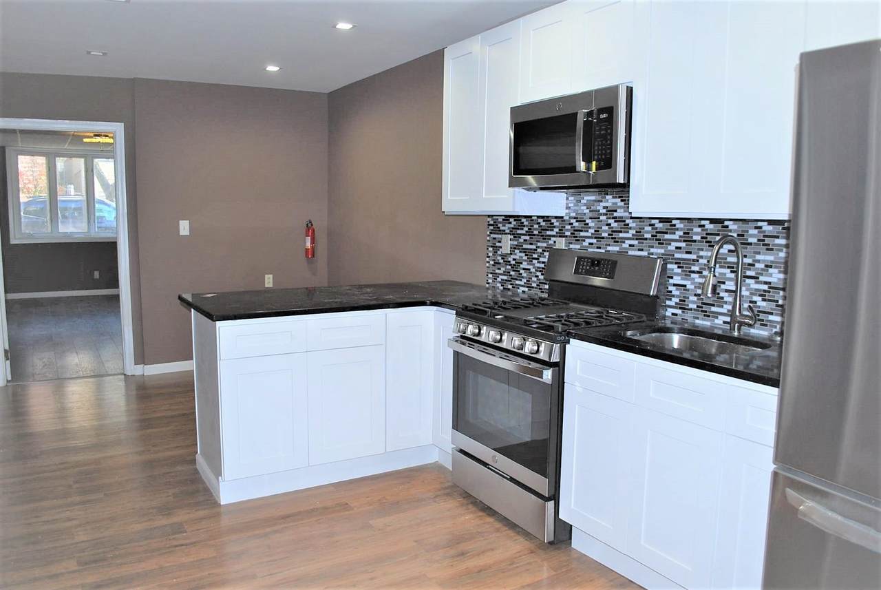 211 Terrace Ave - Photo 1