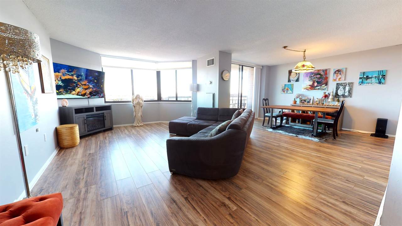 821 Harmon Cove Tower - Photo 1