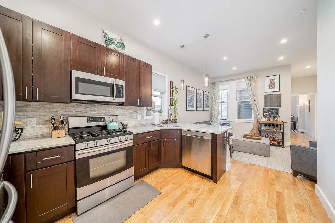 56 Grace St - Photo 1