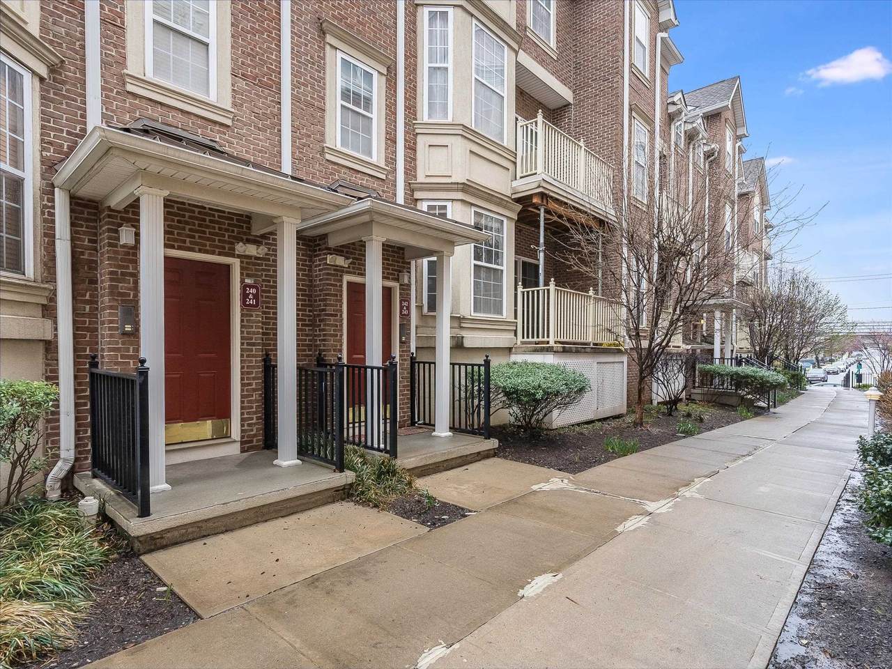 200 Dey St - Photo 1