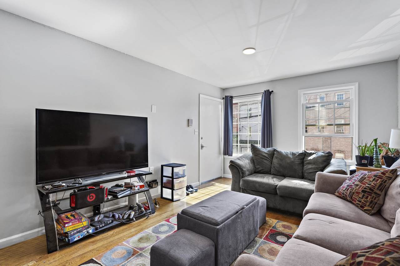 347 Palisade Ave - Photo 1