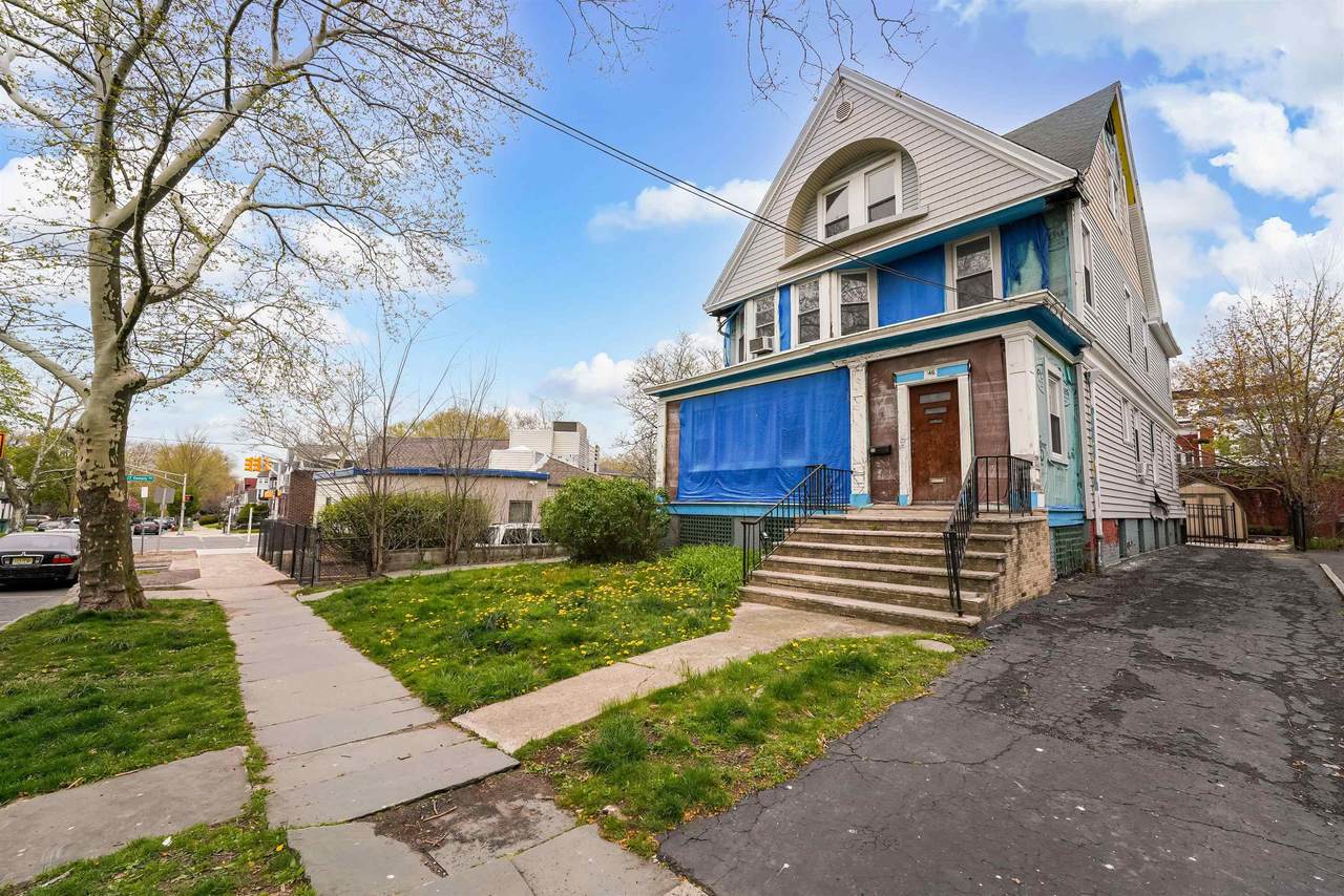 46 Bentley Ave - Photo 1