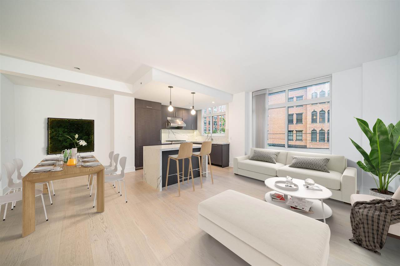 1400 Hudson St - Photo 1