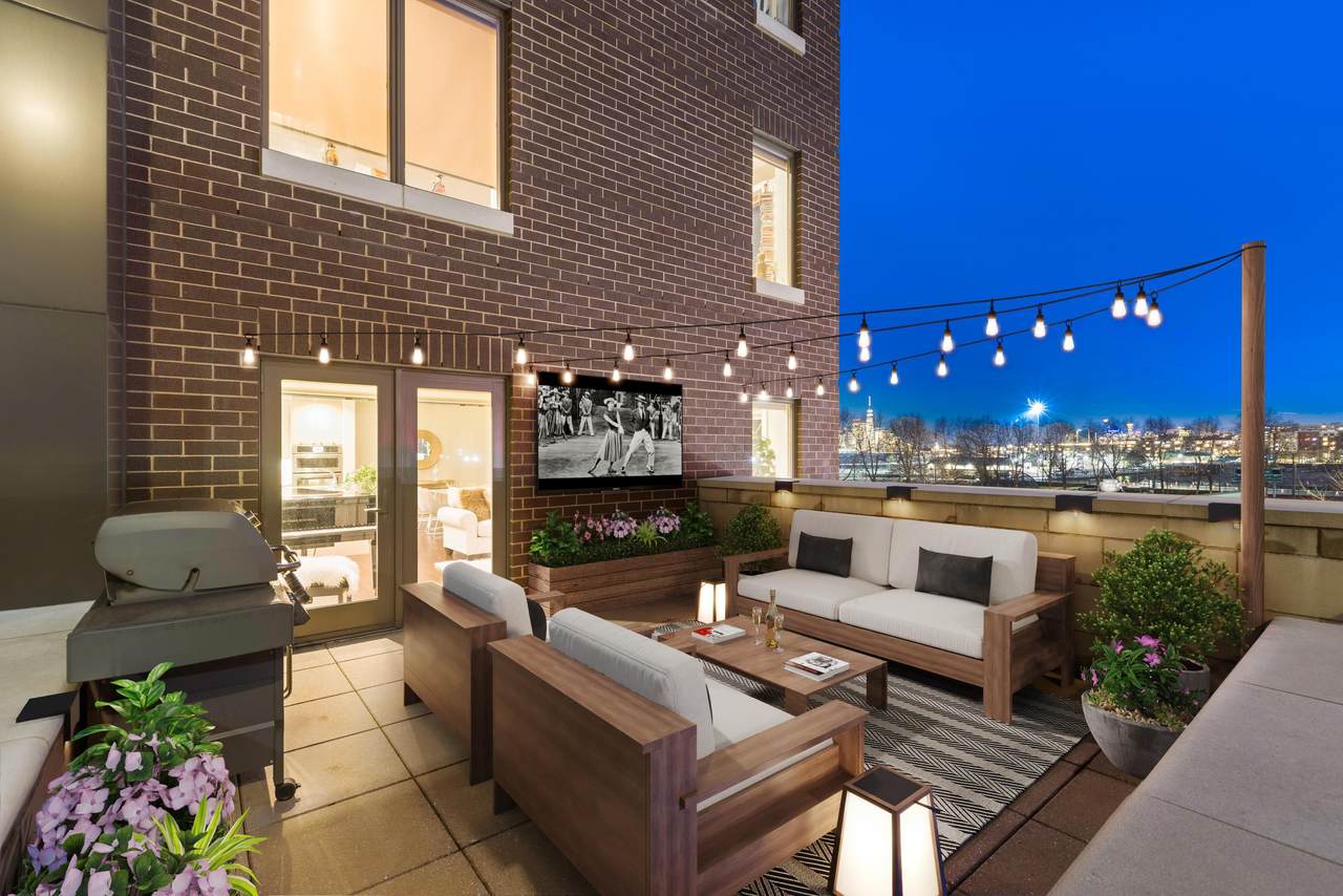 150 Henley Pl - Photo 1