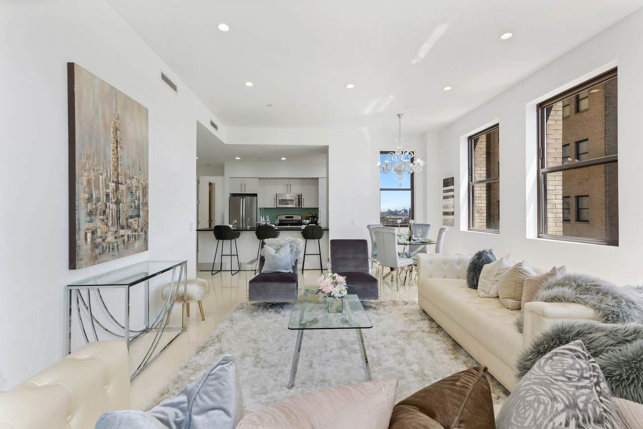 4 Beacon Way - Photo 1