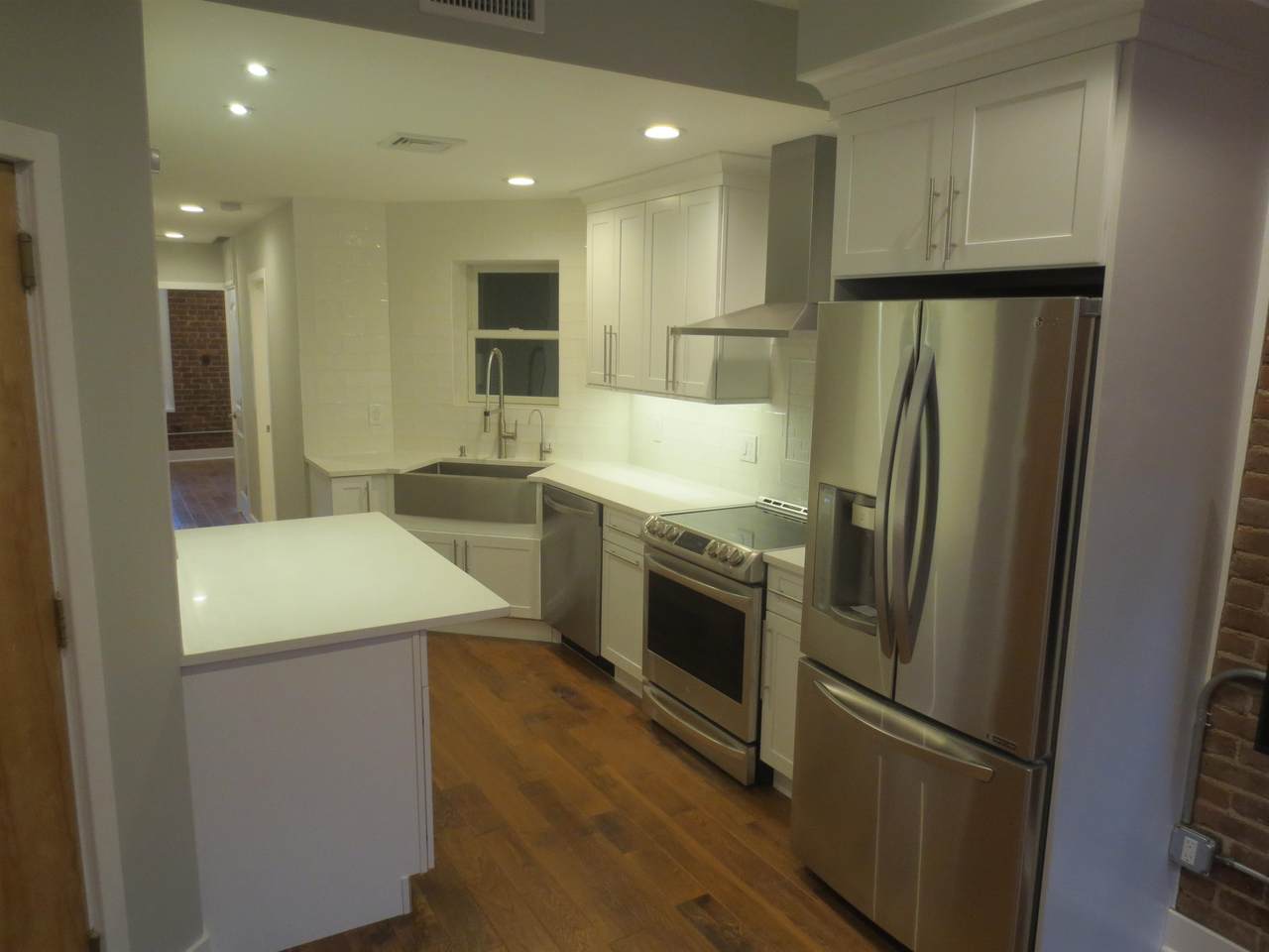 718 Grand St - Photo 1