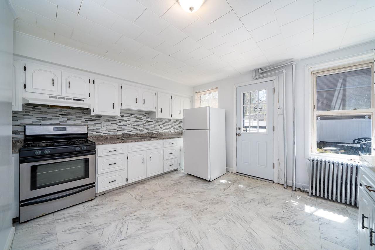 1004 West St - Photo 1