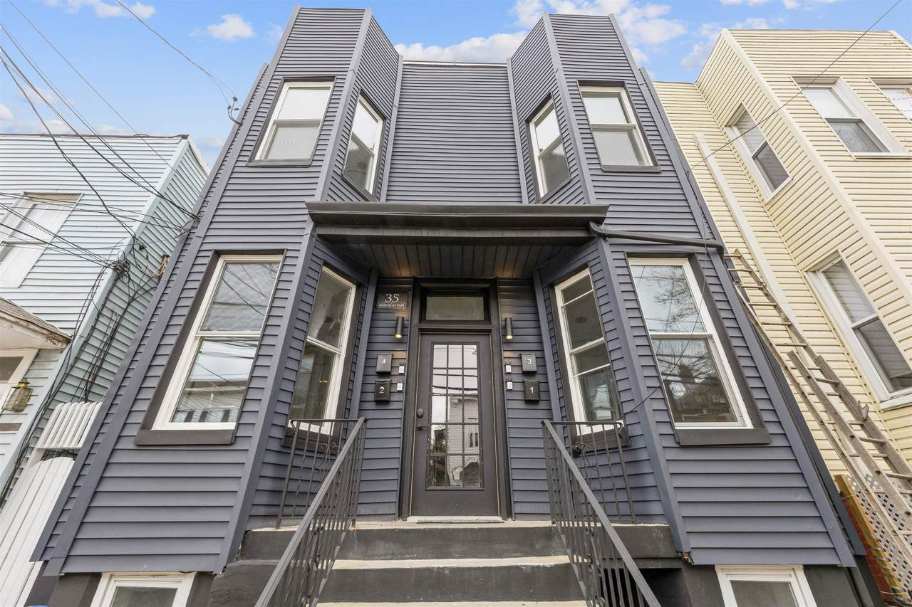 35 Manhattan Ave - Photo 1