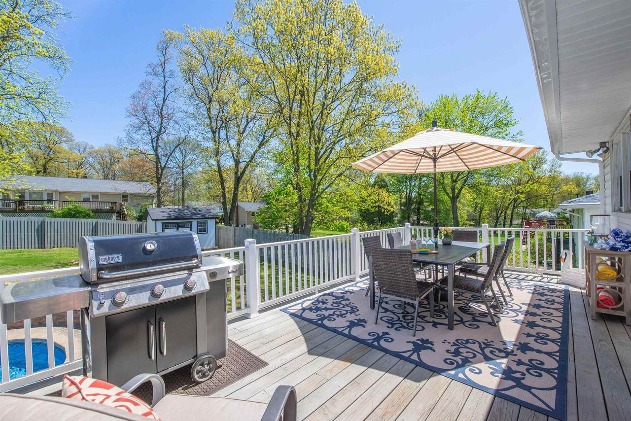 11 Colonial Woods Dr - Photo 1