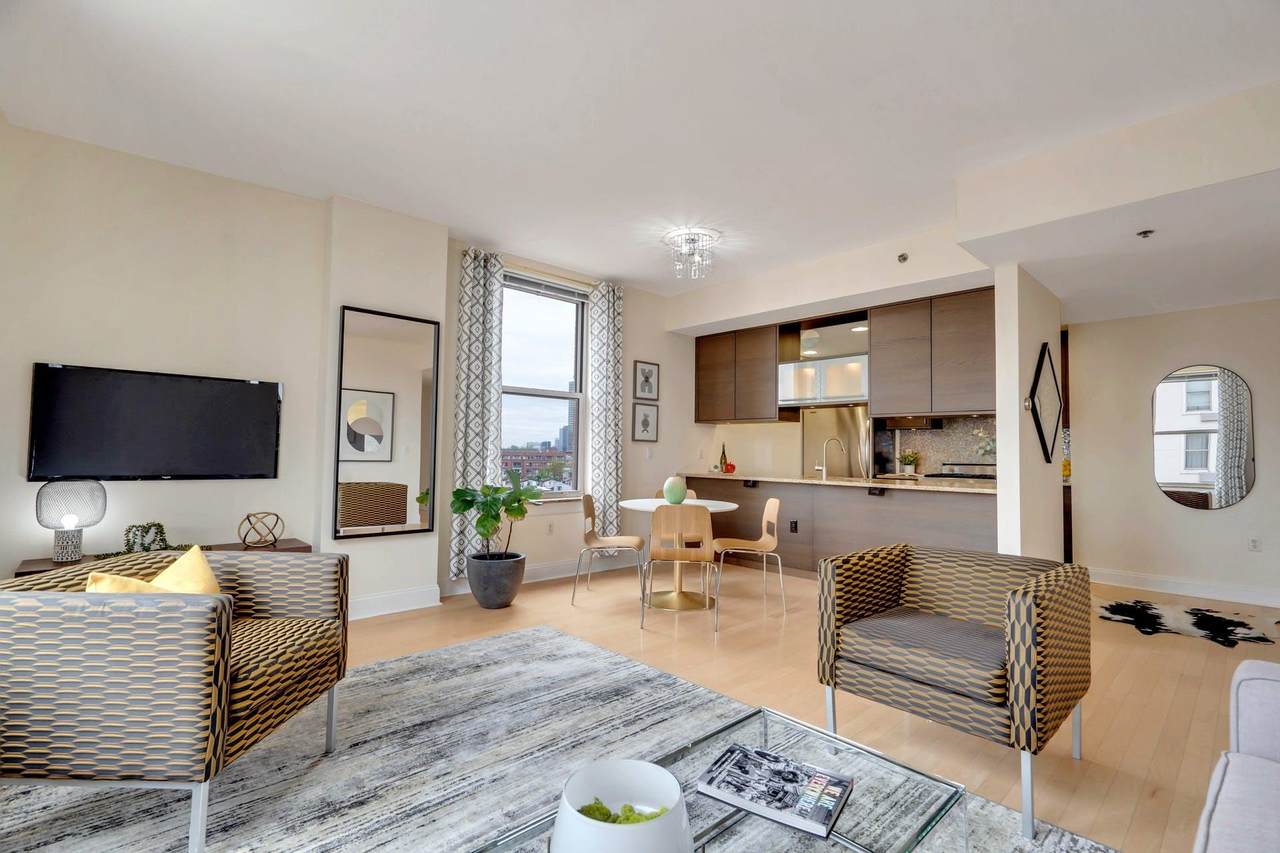 10 Regent St - Photo 1