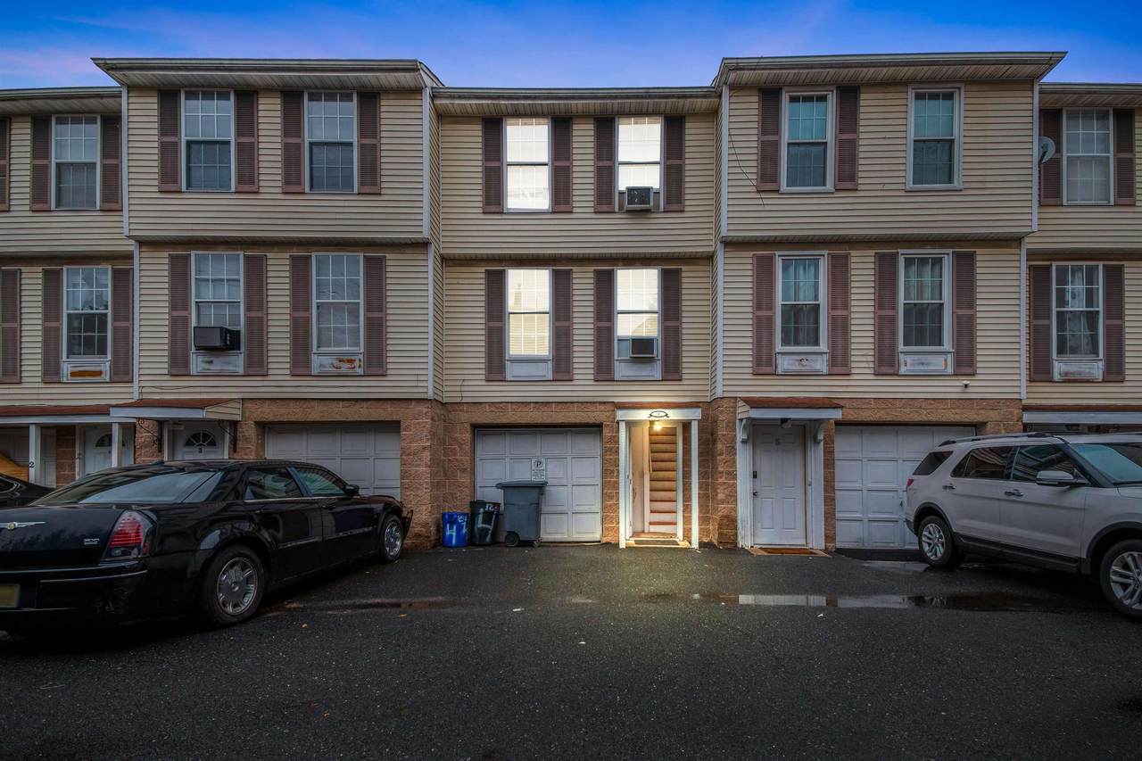 123 East 24Th St - Photo 1