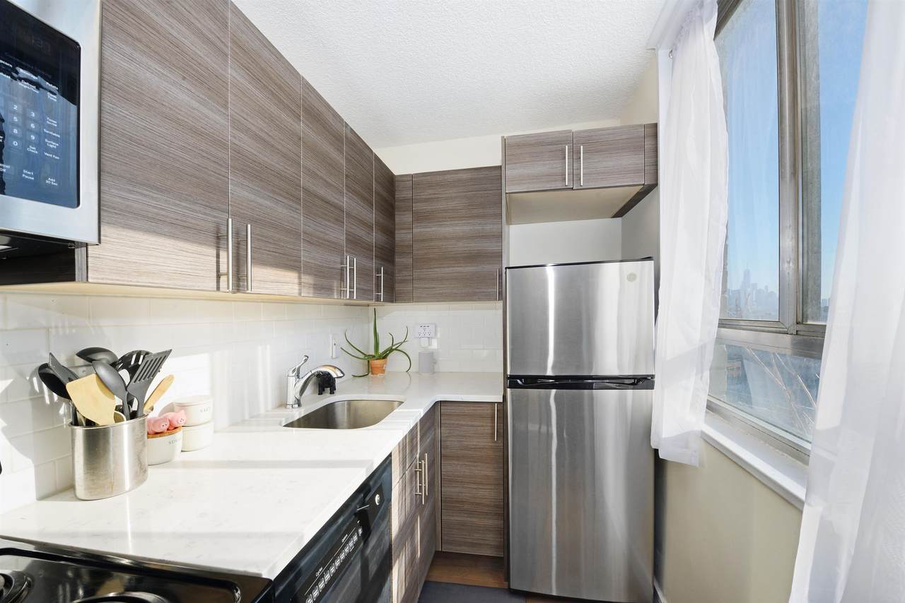 100 Manhattan Ave - Photo 1