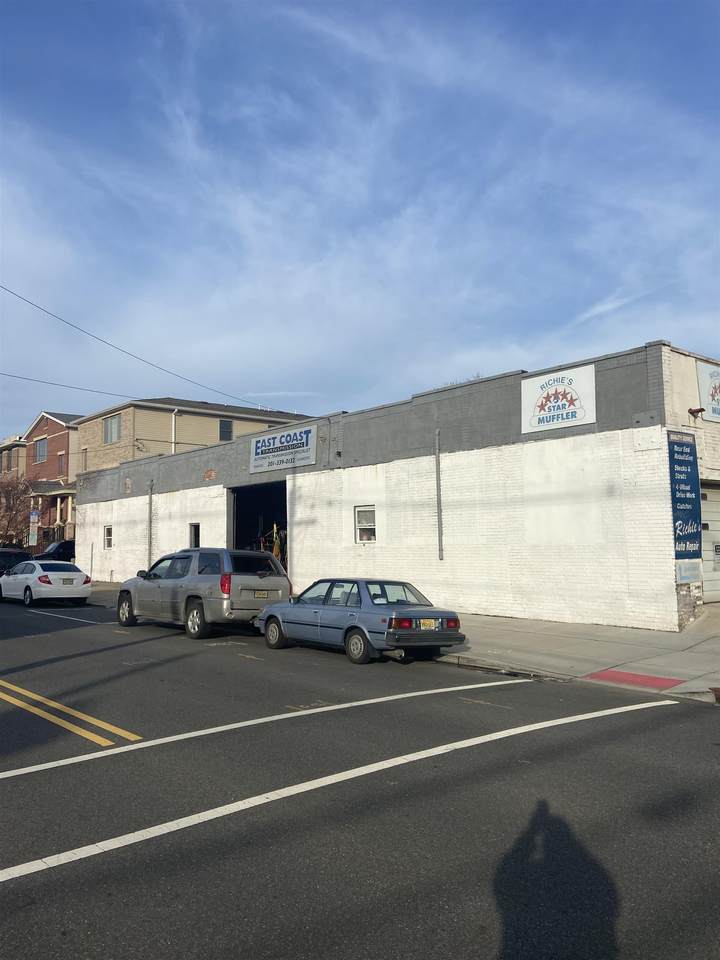 115-119 West 50Th St - Photo 1