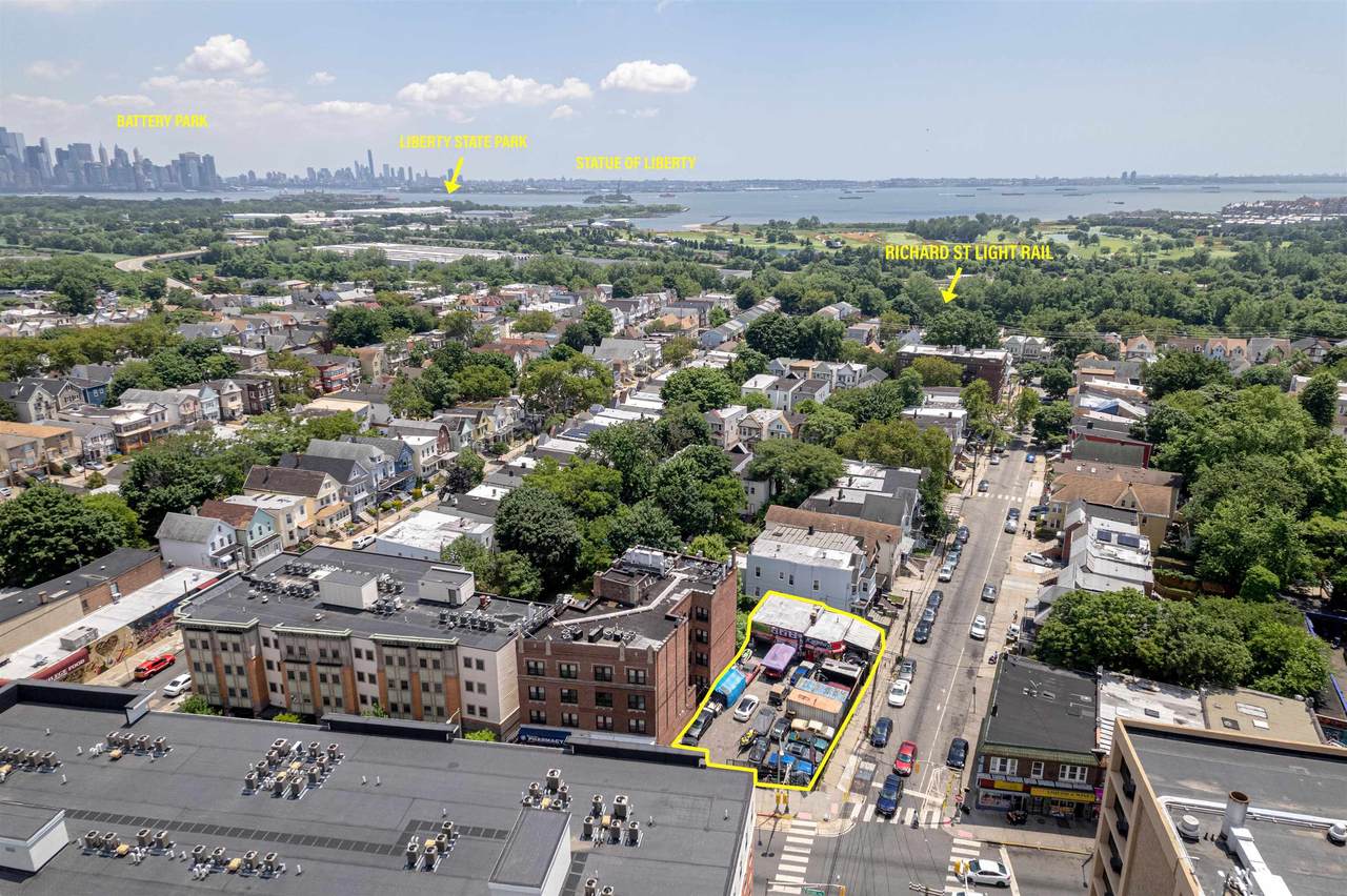 446 Ocean Ave - Photo 1