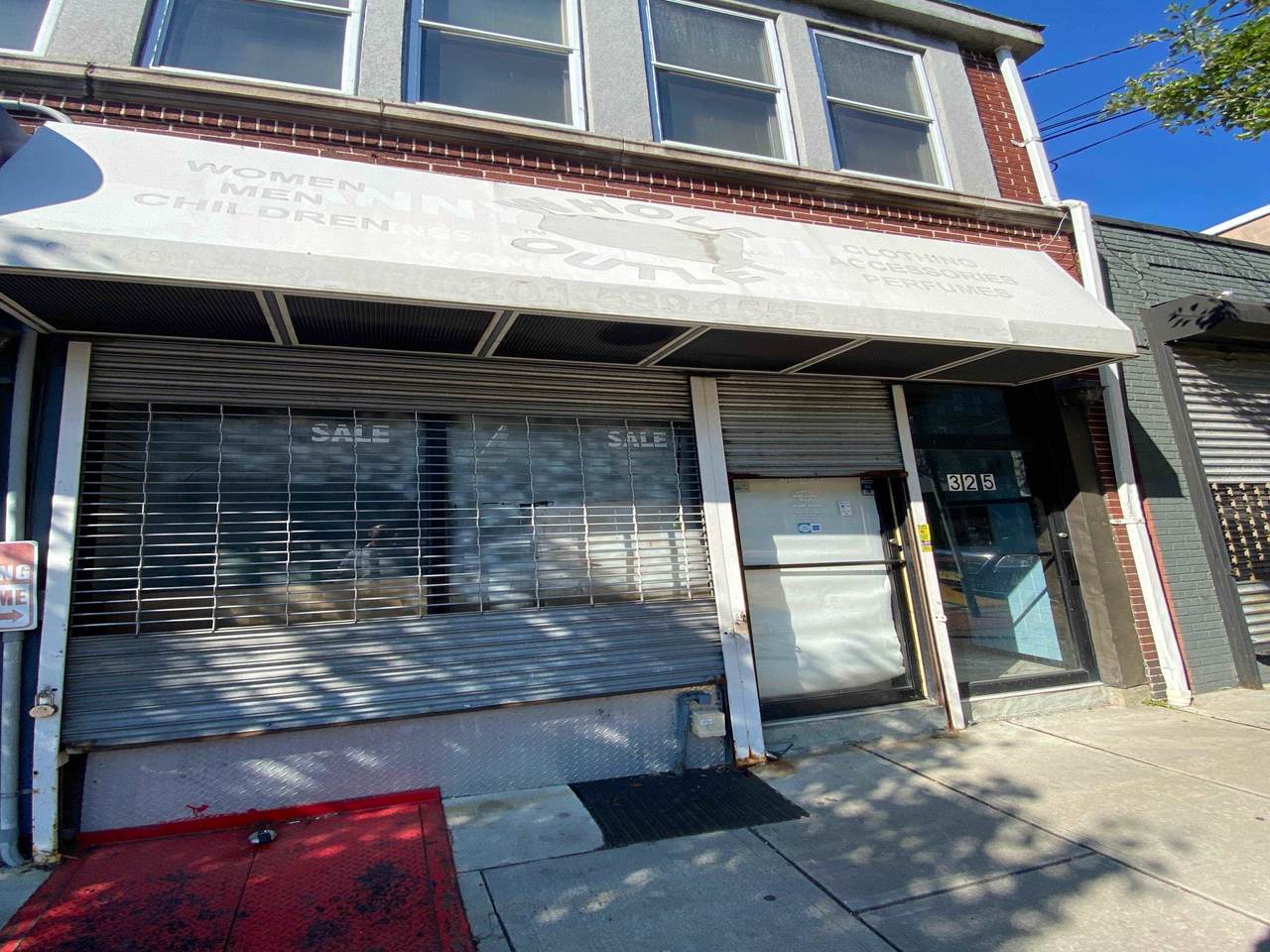 325 48TH ST - Photo 1