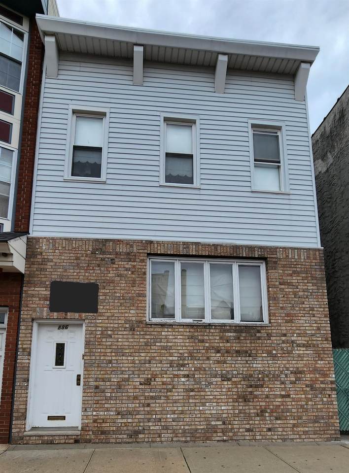 886 Broadway - Photo 1