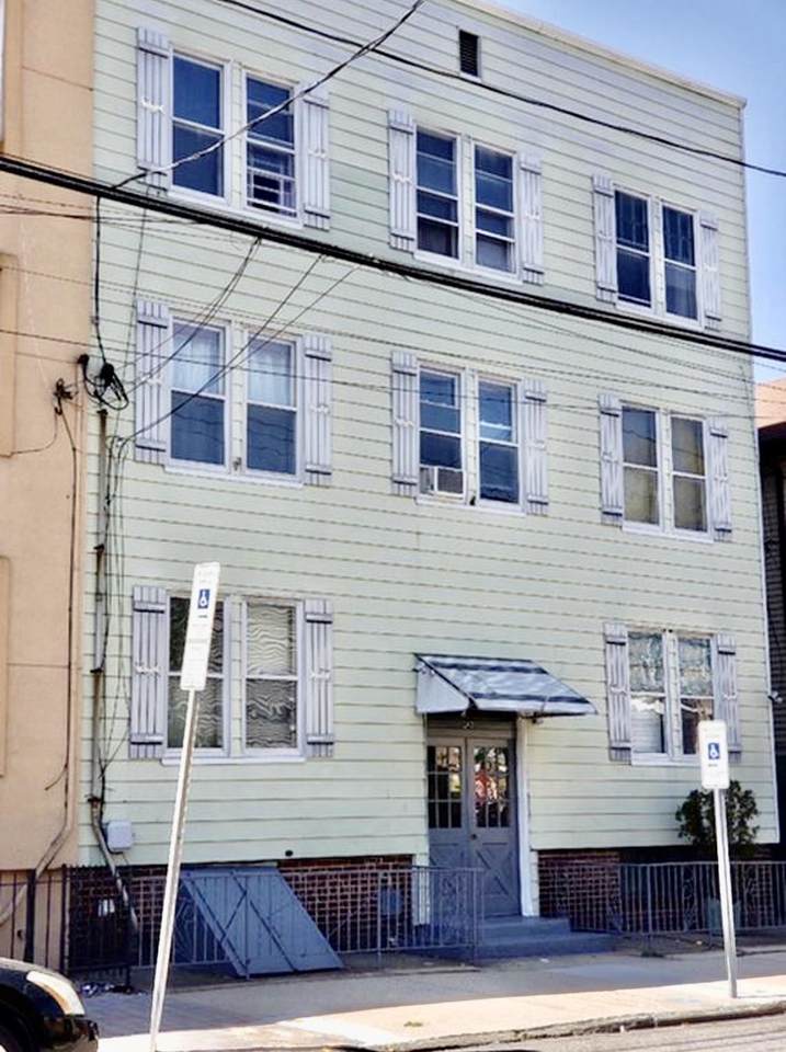 243 Liberty Ave - Photo 1