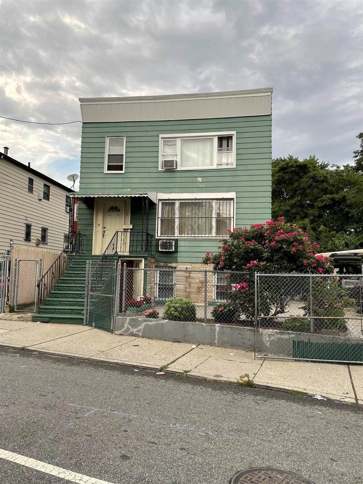 170 -172 Cator Ave - Photo 1