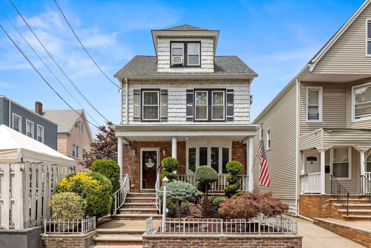 95 Humphrey Ave - Photo 1