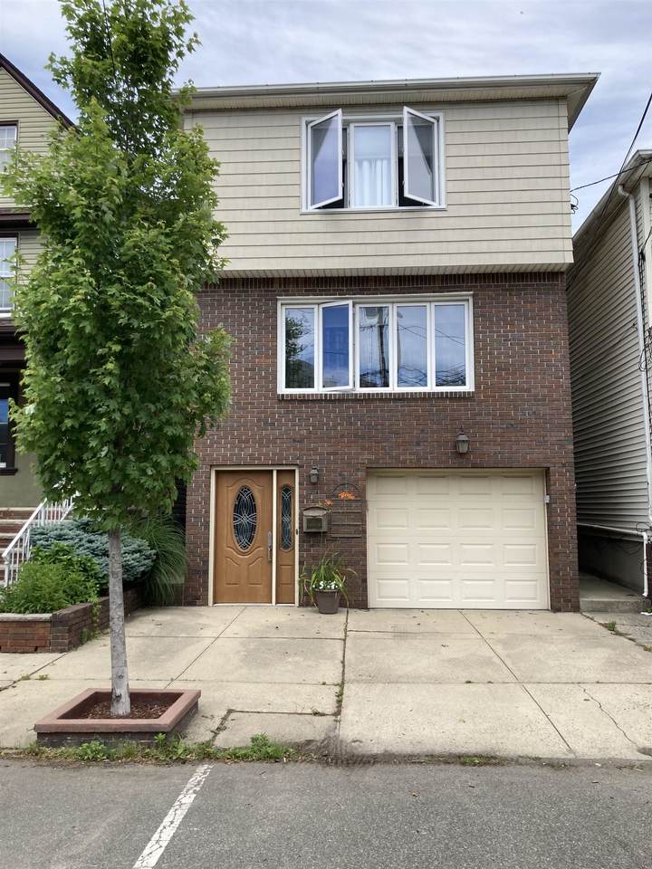 13 Hartley Pl - Photo 1