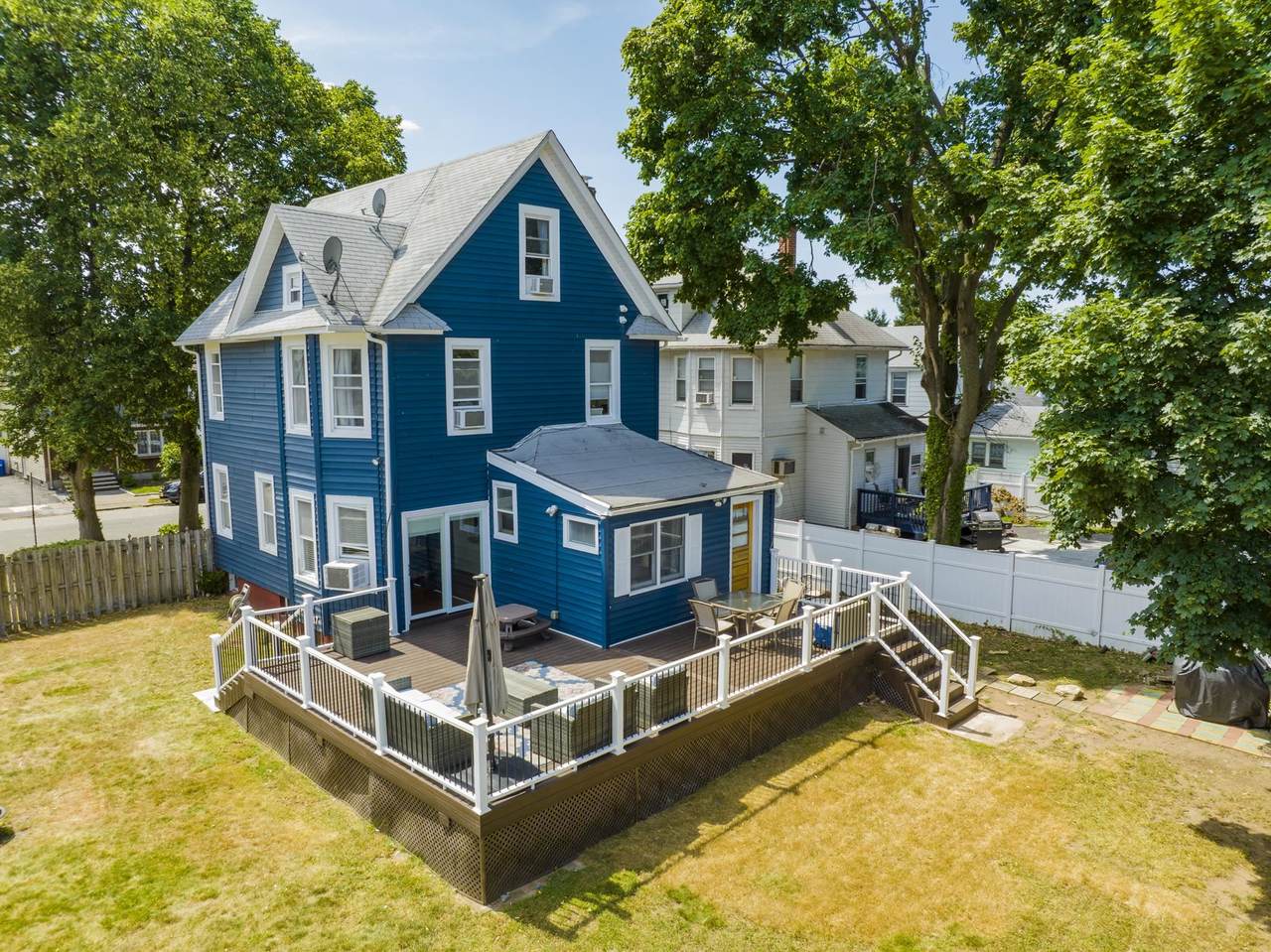 93 Rosemont Ave - Photo 1