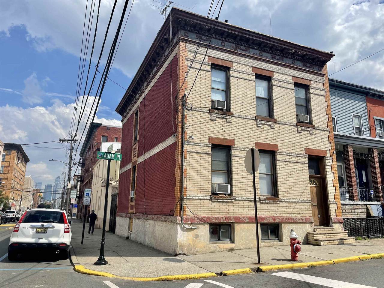 2516 Adam Pl - Photo 1
