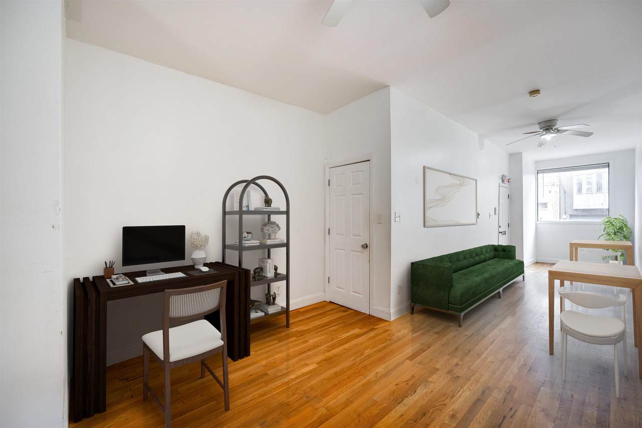522 Jefferson St - Photo 1