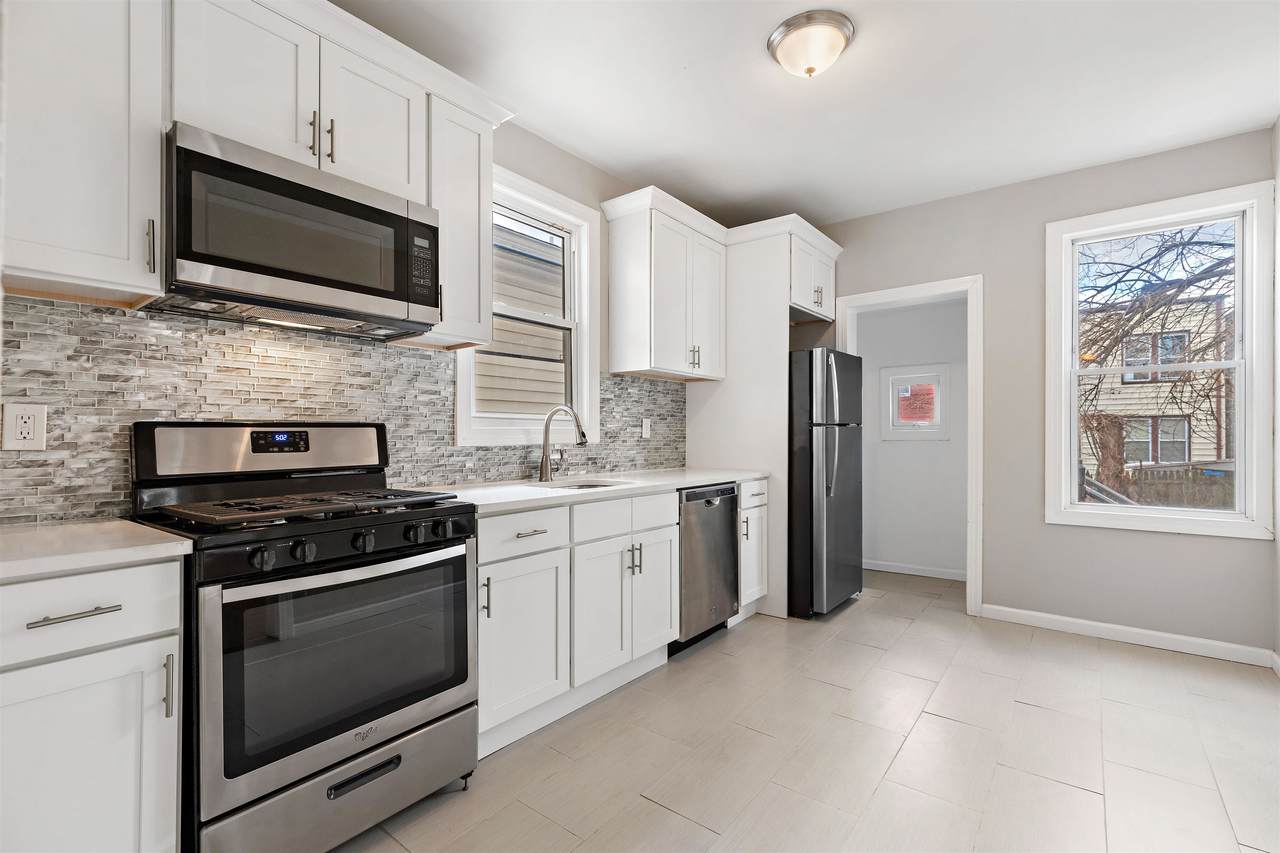 19 Seaview Ave - Photo 1