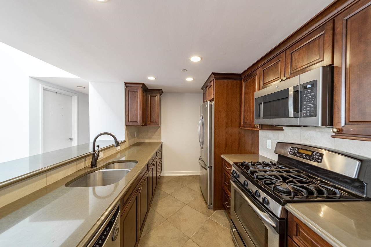 149 Essex St - Photo 1