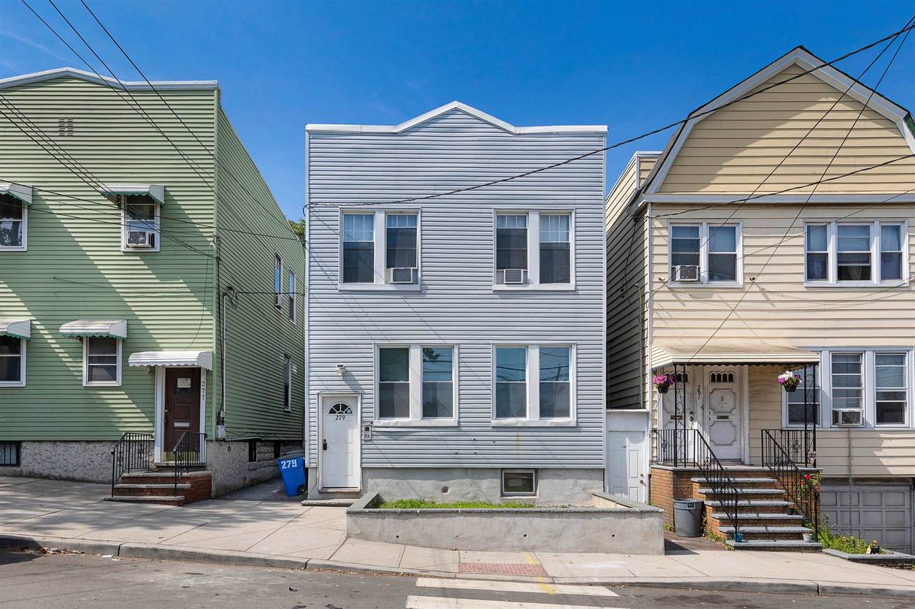 279 Manhattan Ave - Photo 1