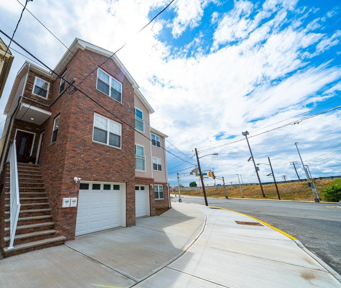 202 Kennedy Blvd - Photo 1