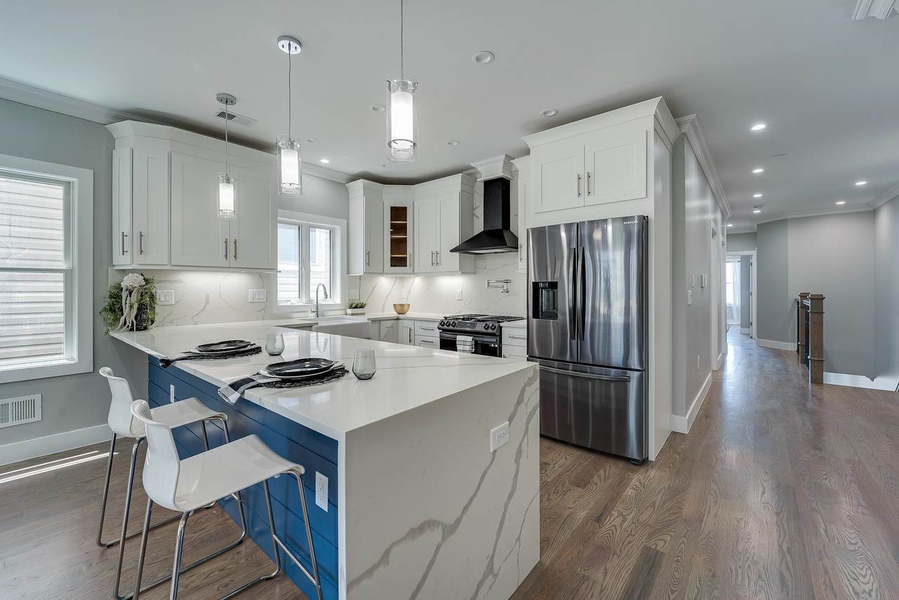201 Columbia Ave - Photo 1