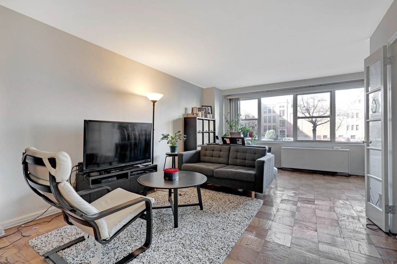 225 St Pauls Ave - Photo 1