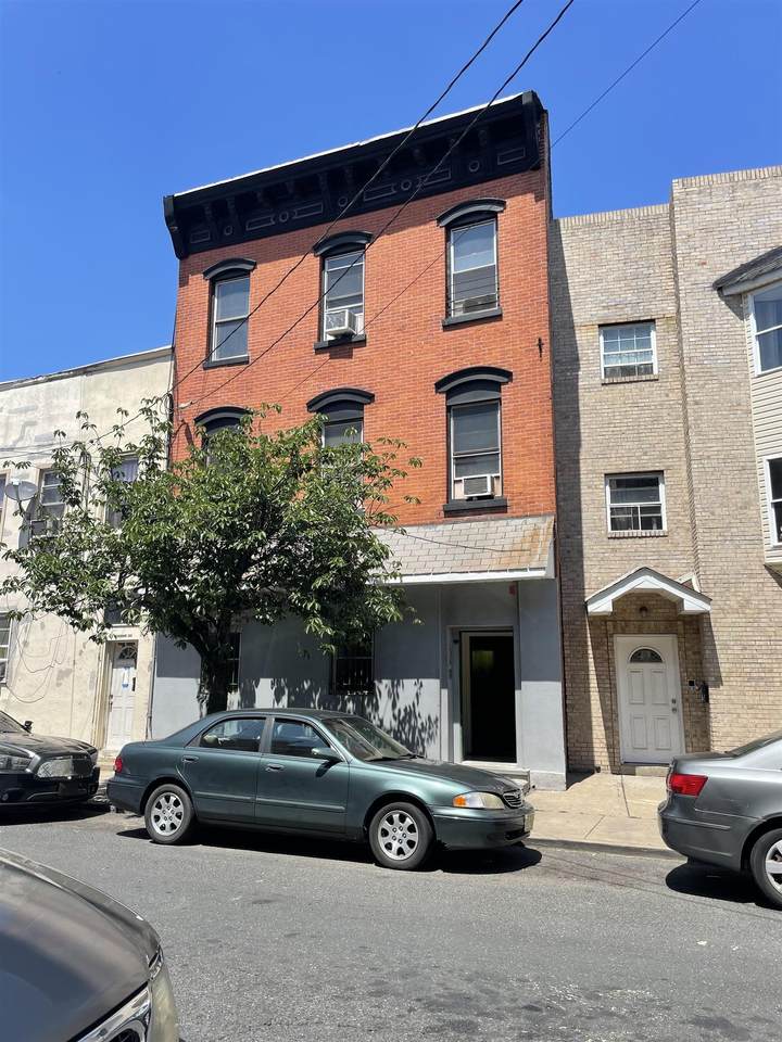 62 Harrison Ave - Photo 1