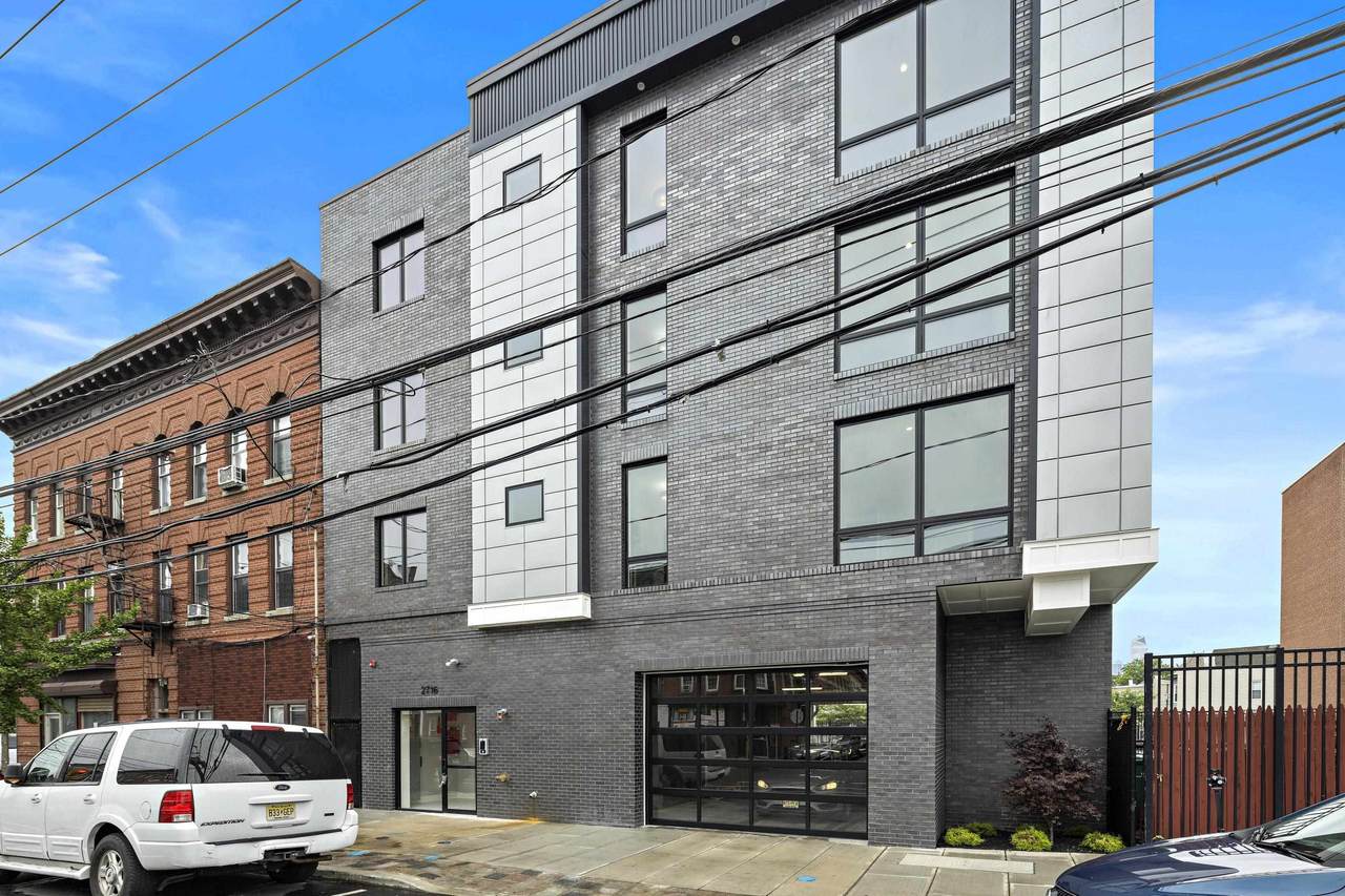 2716 Palisade Ave - Photo 1