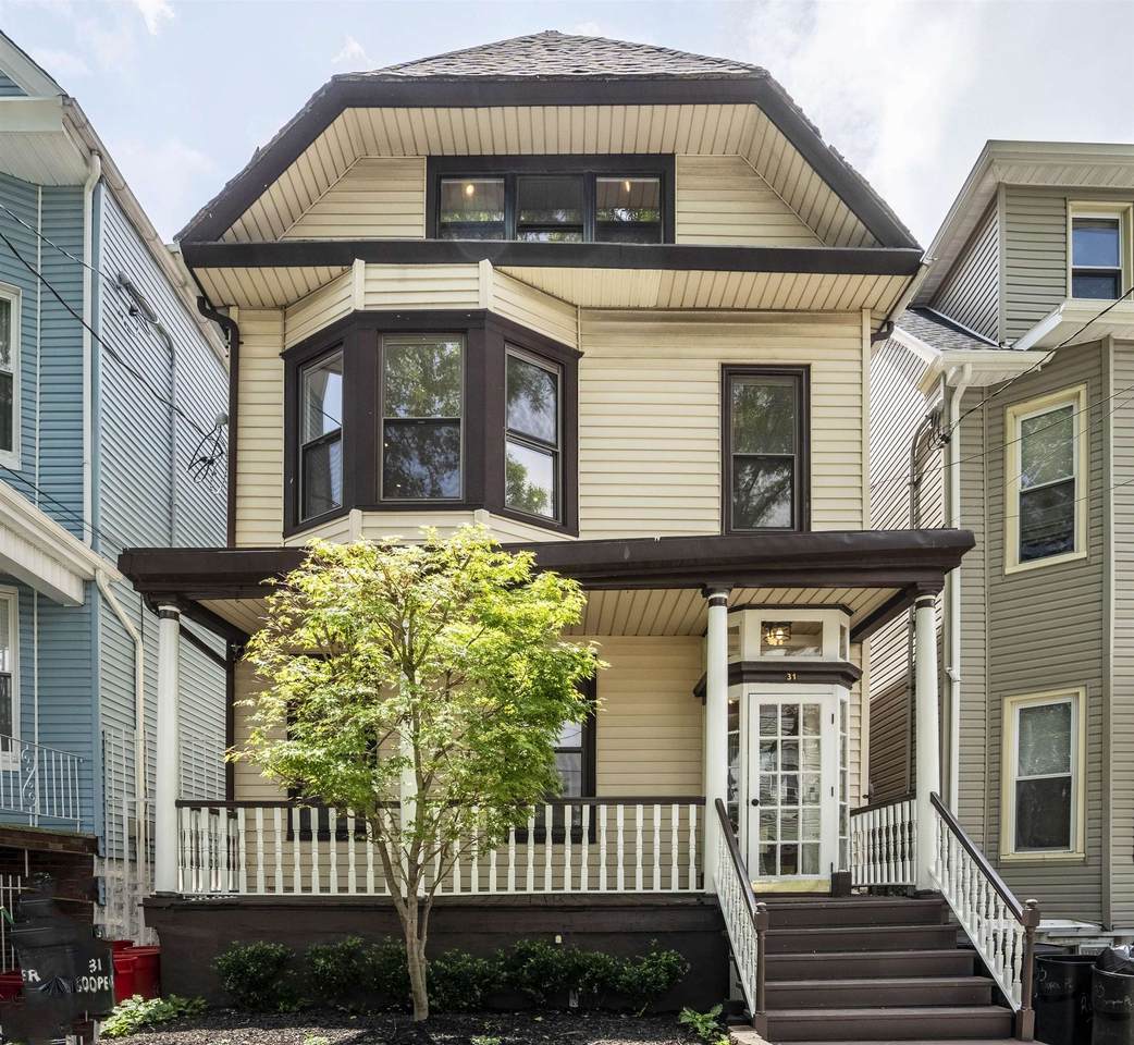 31 Cooper Pl - Photo 1