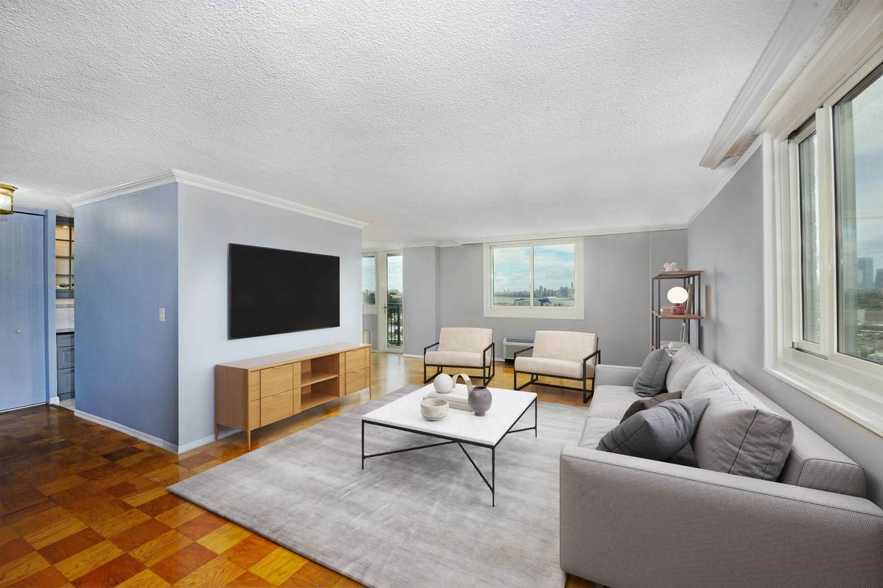 100 Manhattan Ave - Photo 1