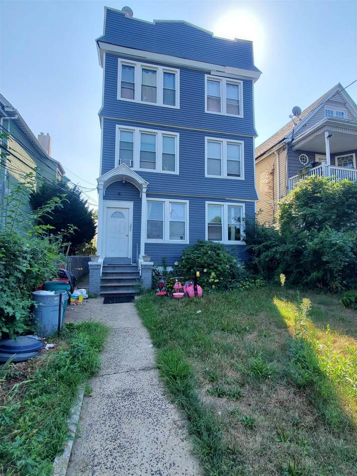 205 Duncan Ave - Photo 1