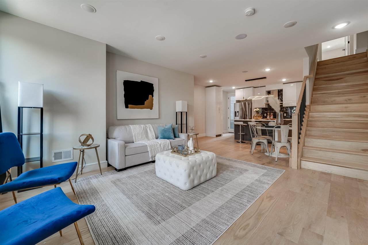 10 Williams Ave - Photo 1