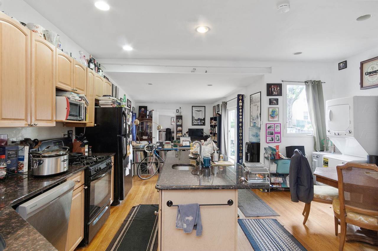 151 Pine St - Photo 1