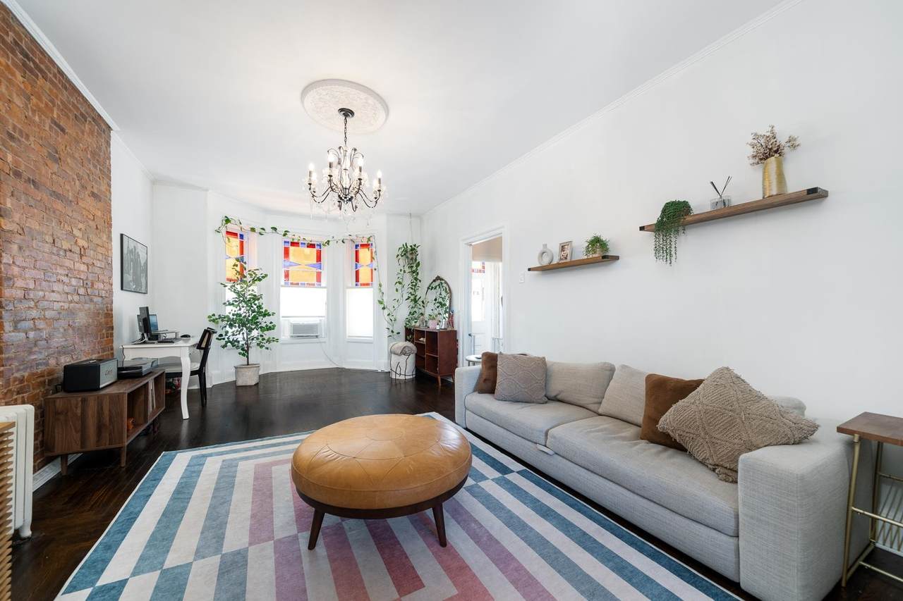 43 West 33Rd St - Photo 1
