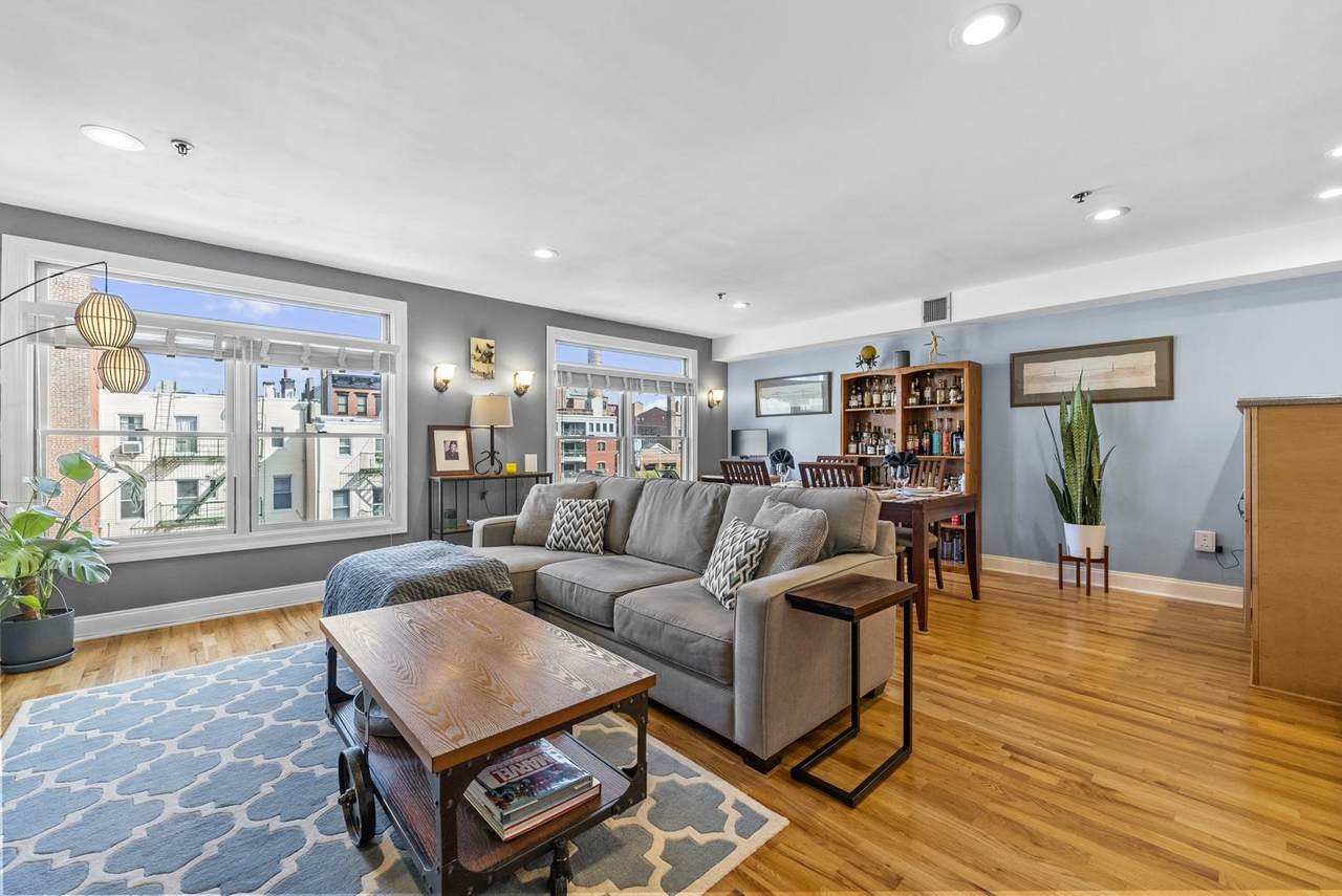 331 Jefferson St - Photo 1