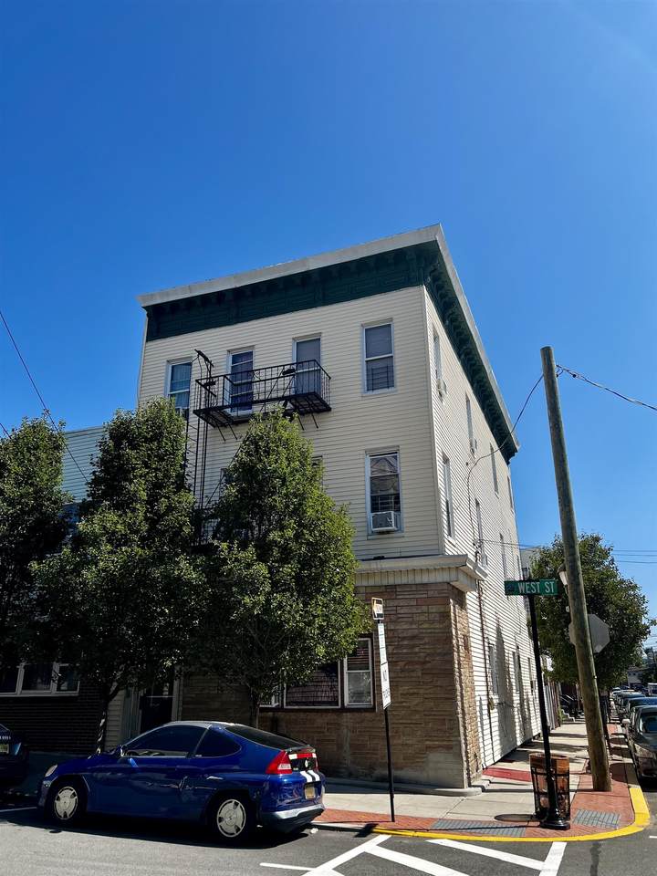 1100 West St - Photo 1