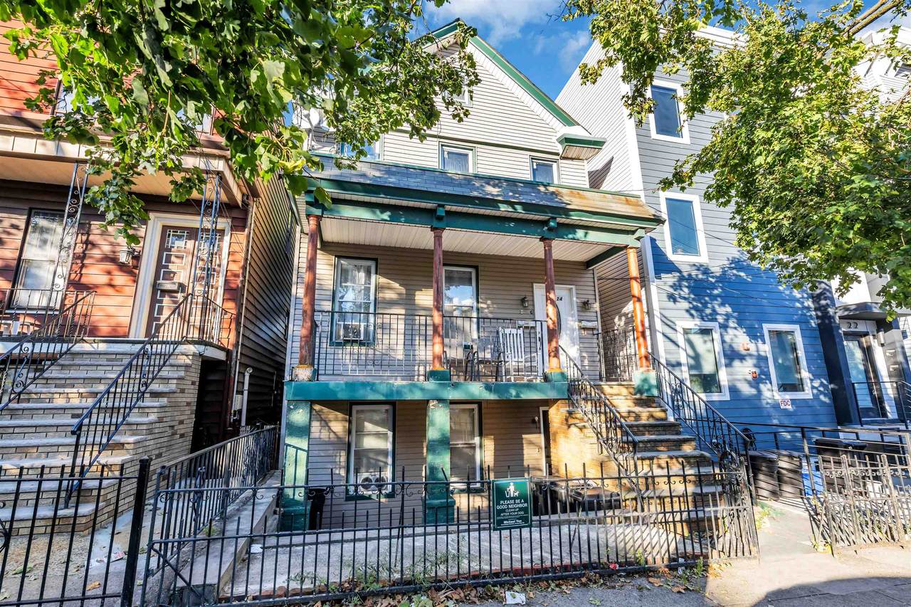 24 Lincoln St - Photo 1