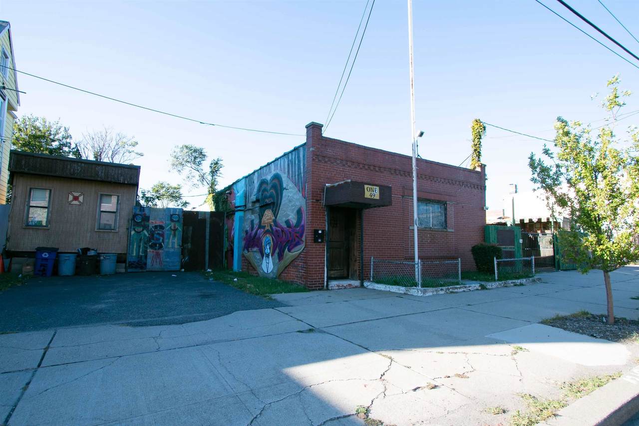 149 Pacific Ave - Photo 1