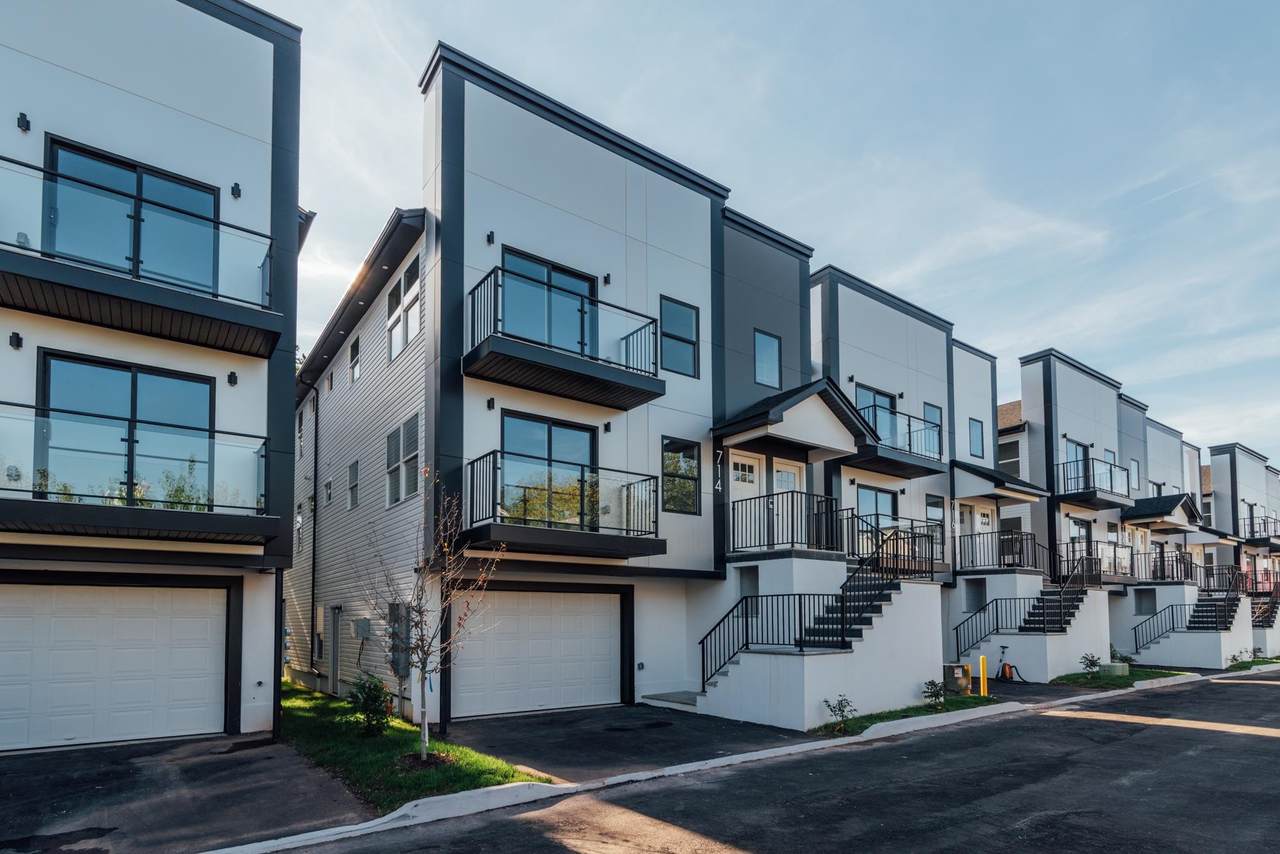 760 Seaport Dr - Photo 1